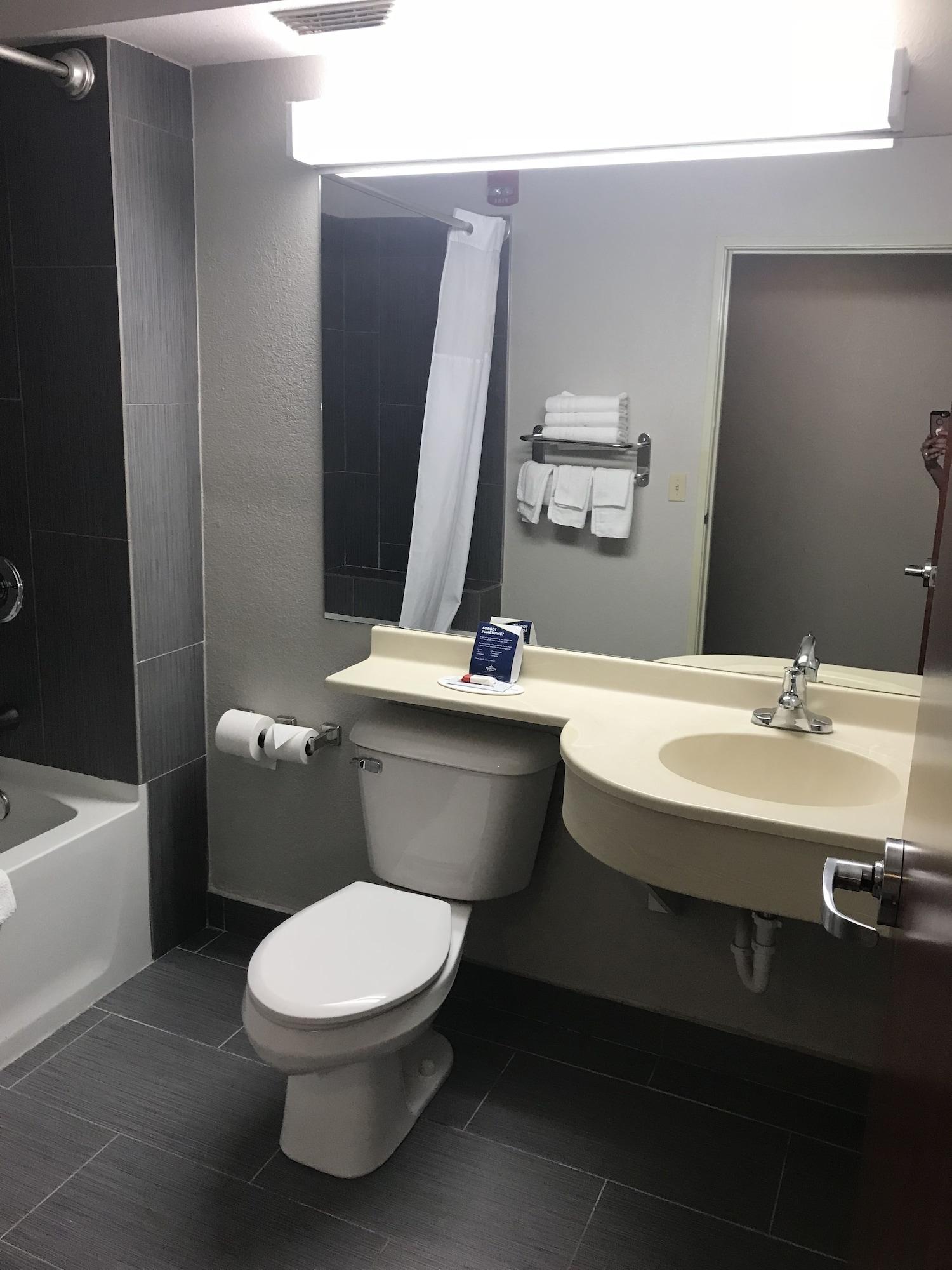 Microtel Inn & Suites Urbandale Kültér fotó