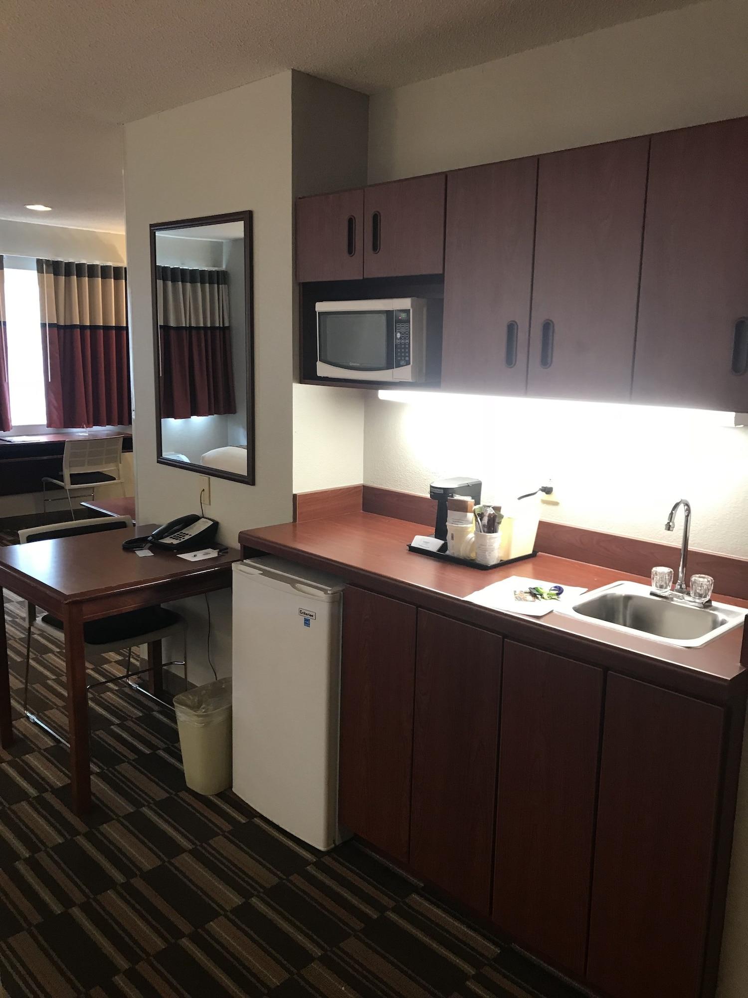 Microtel Inn & Suites Urbandale Kültér fotó
