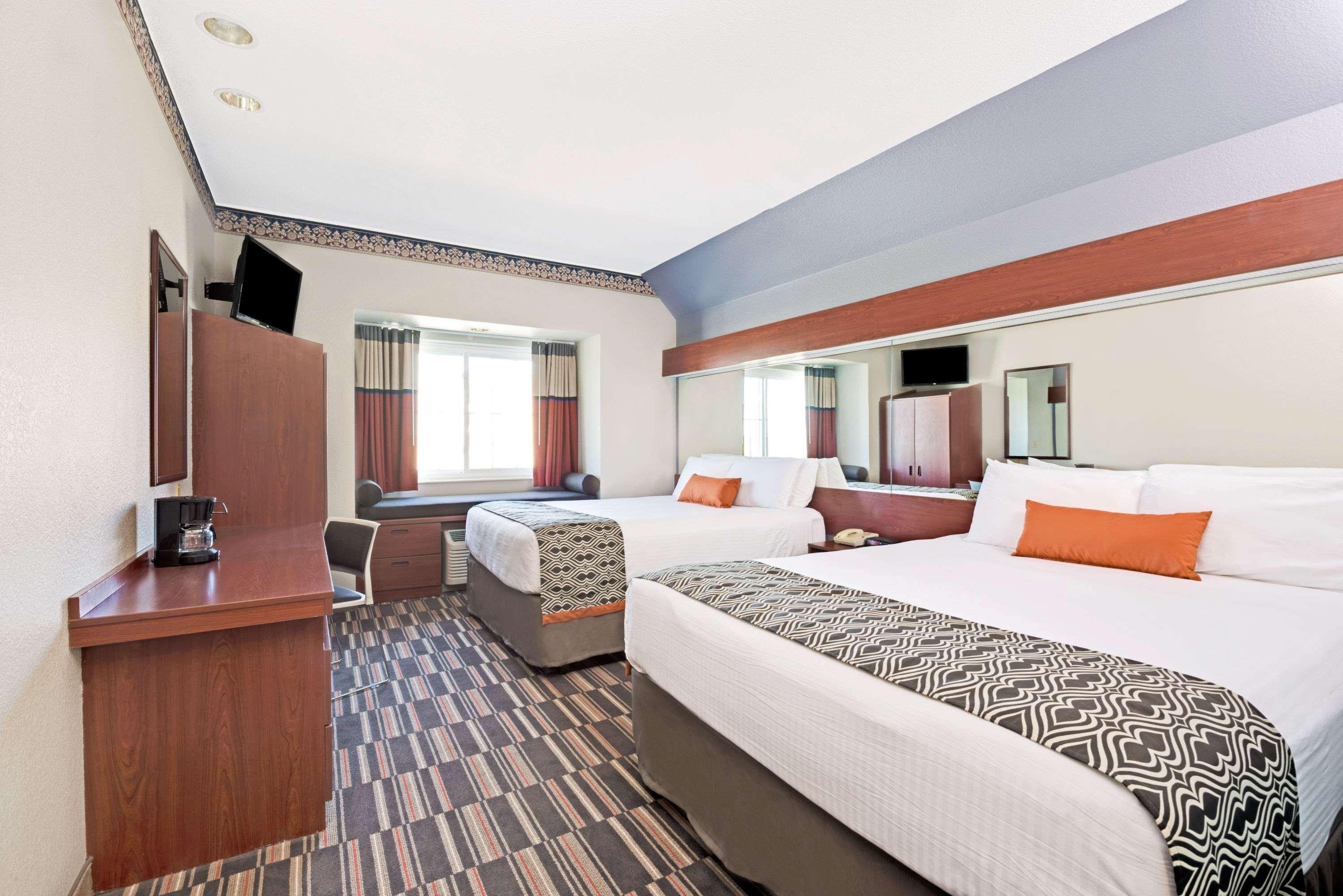 Microtel Inn & Suites Urbandale Kültér fotó