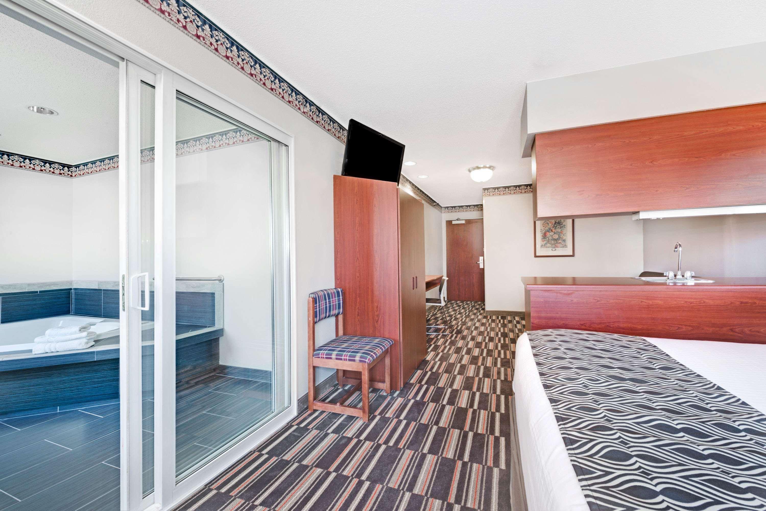 Microtel Inn & Suites Urbandale Kültér fotó