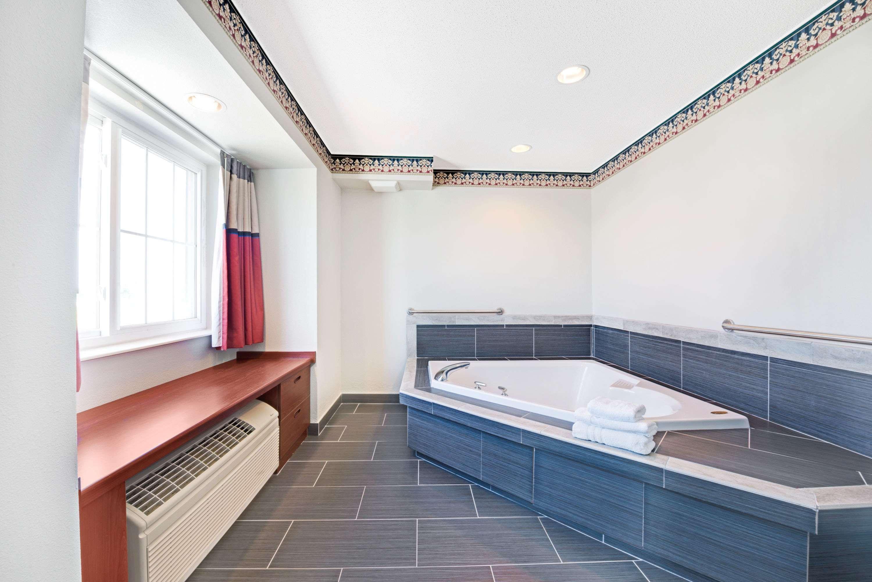 Microtel Inn & Suites Urbandale Kültér fotó