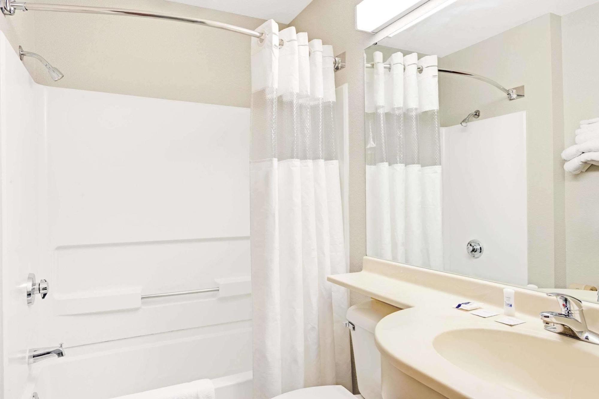 Microtel Inn & Suites Urbandale Kültér fotó